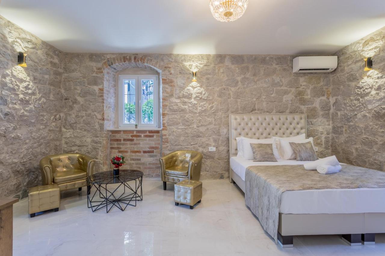 Villabella Luxury Rooms สปลิท ภายนอก รูปภาพ