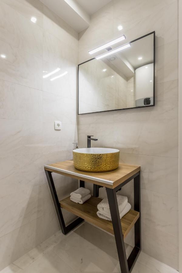 Villabella Luxury Rooms สปลิท ภายนอก รูปภาพ