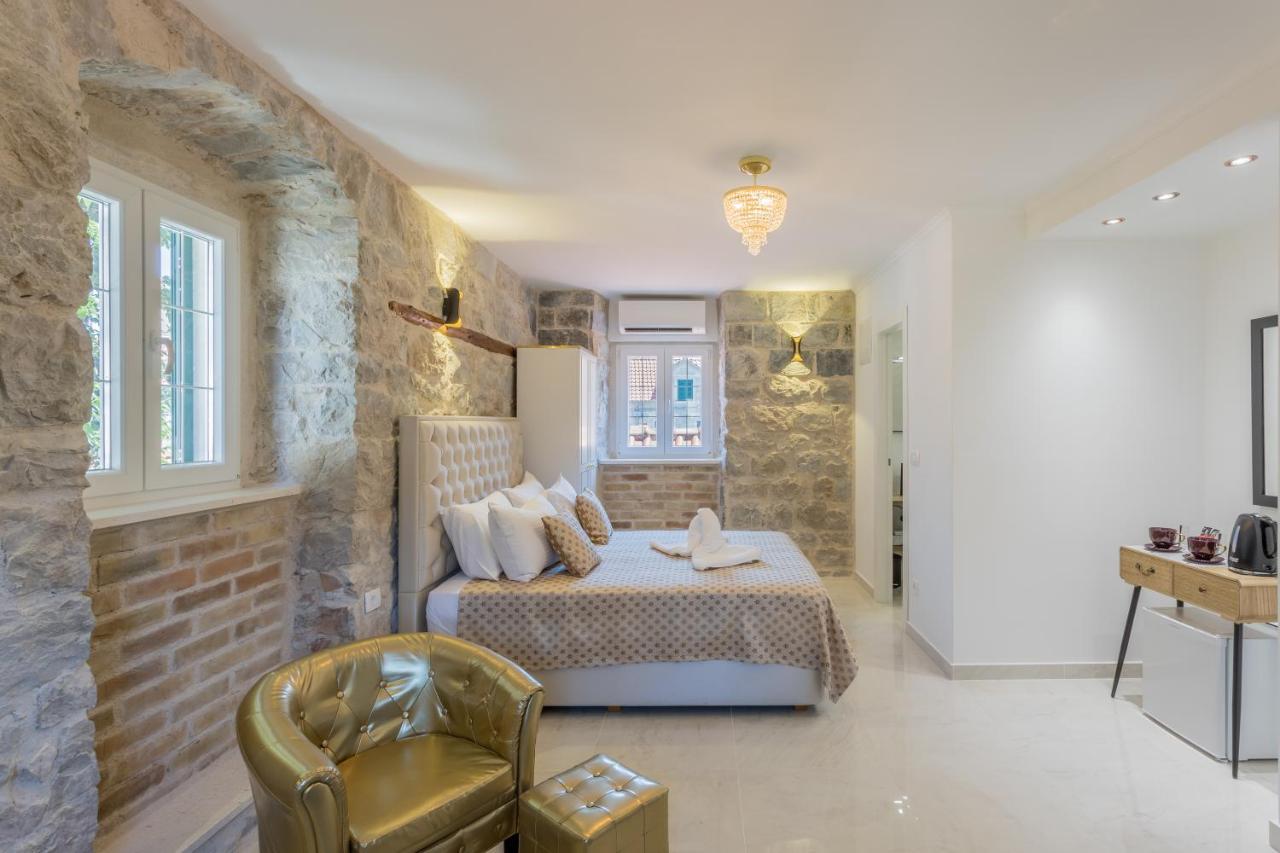 Villabella Luxury Rooms สปลิท ภายนอก รูปภาพ